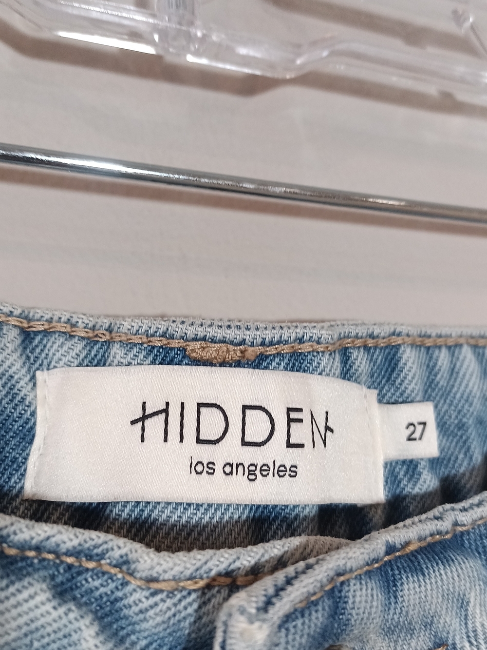 Light Wash Wide Leg Jeans - Women - Picture 4 of 10